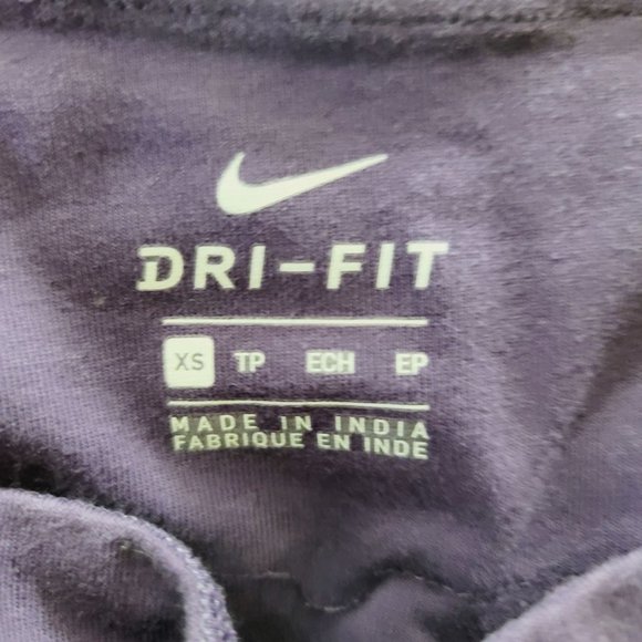 Nike Womens Purple Capri Crop Leggings - Picture 4 of 4